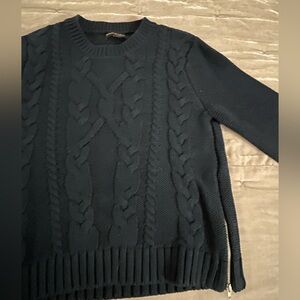Banana Republic cropped side zip cable knit sweater size Small